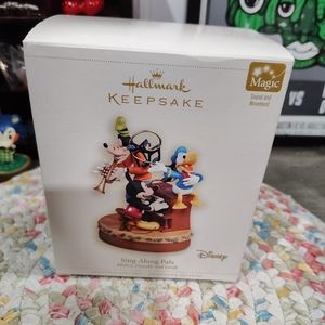 Hallmark Keepsake Ornament Disney Sing Along Pals